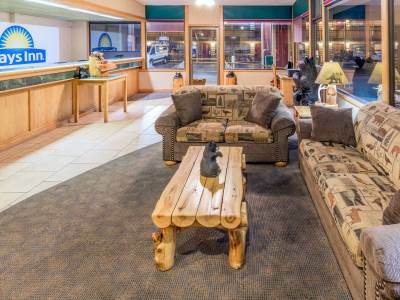 Days Inn By Wyndham Black Bear Salem Bagian luar foto